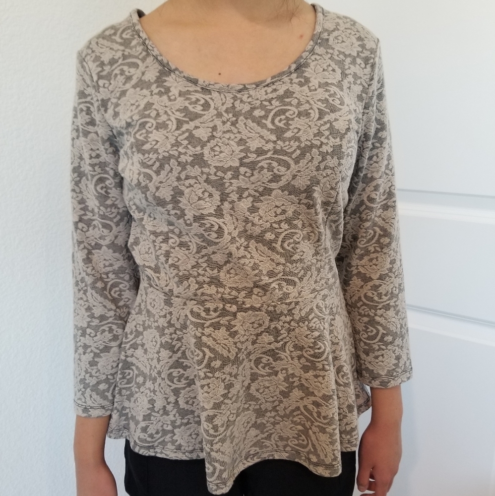 NEW Maurices Design Top